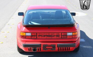 Porsche-944-Coupe-1985-Red-Black-142639-7