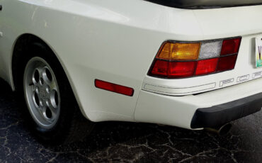 Porsche-944-Coupe-1986-White-Burgundy-72420-10