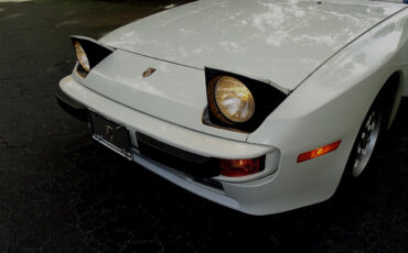 Porsche-944-Coupe-1986-White-Burgundy-72420-15