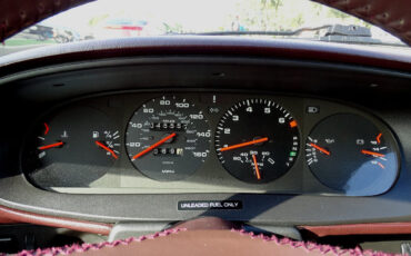 Porsche-944-Coupe-1986-White-Burgundy-72420-26