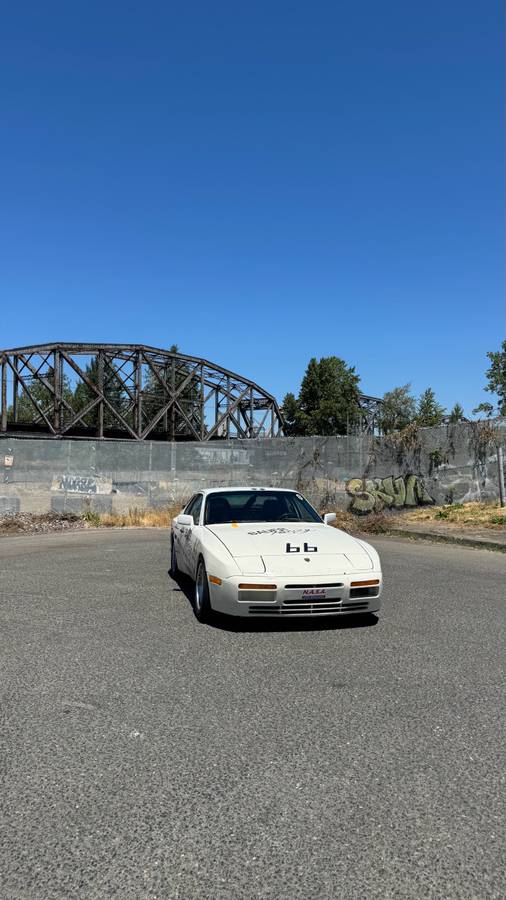 Porsche-944-turbo-1986-white-262322-1