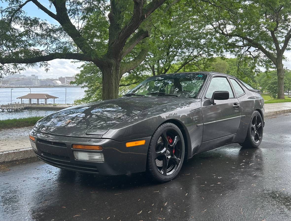 Porsche-944-turbo-1988-black-185509-1