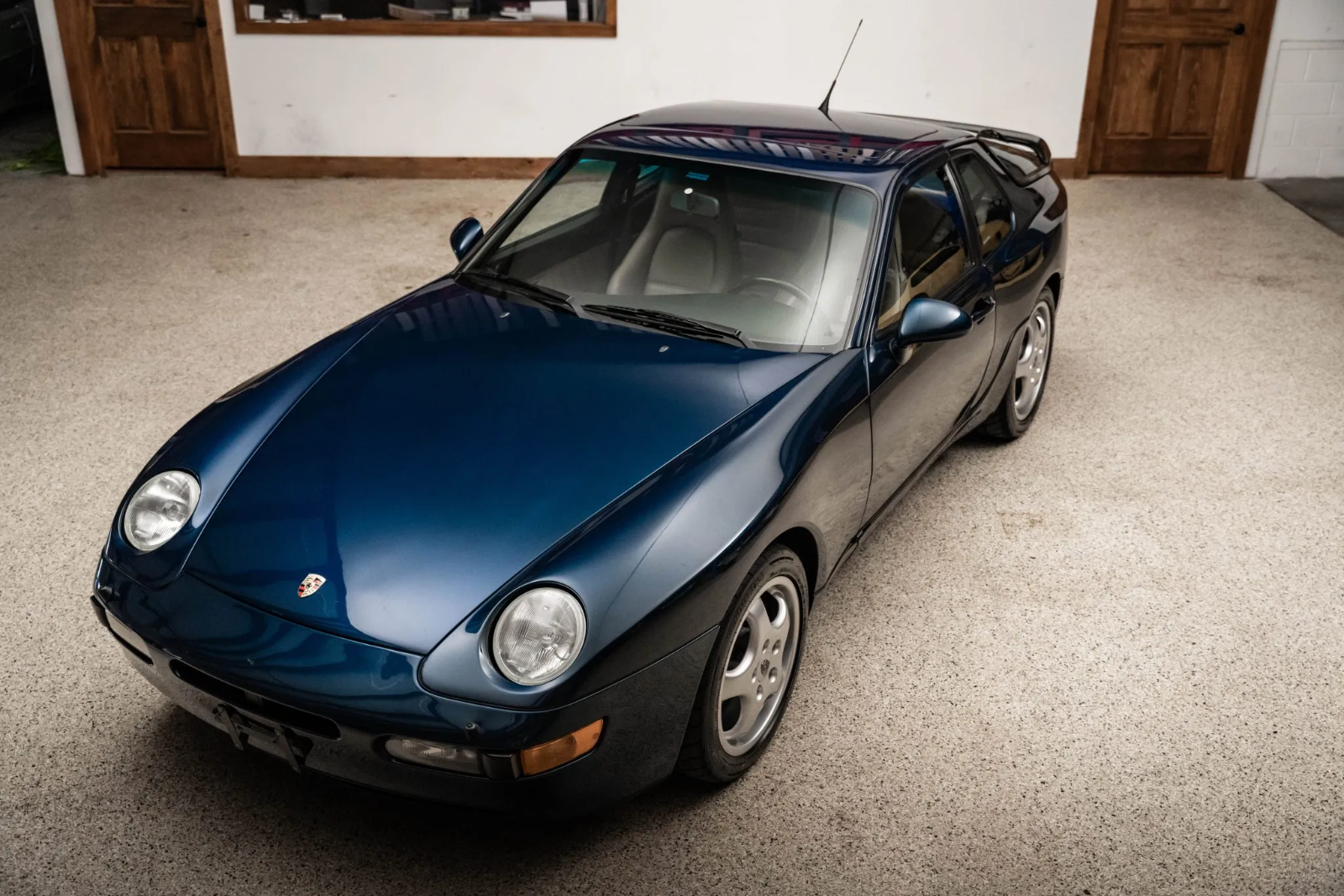 Porsche-968-Coupe-1993-98170-2