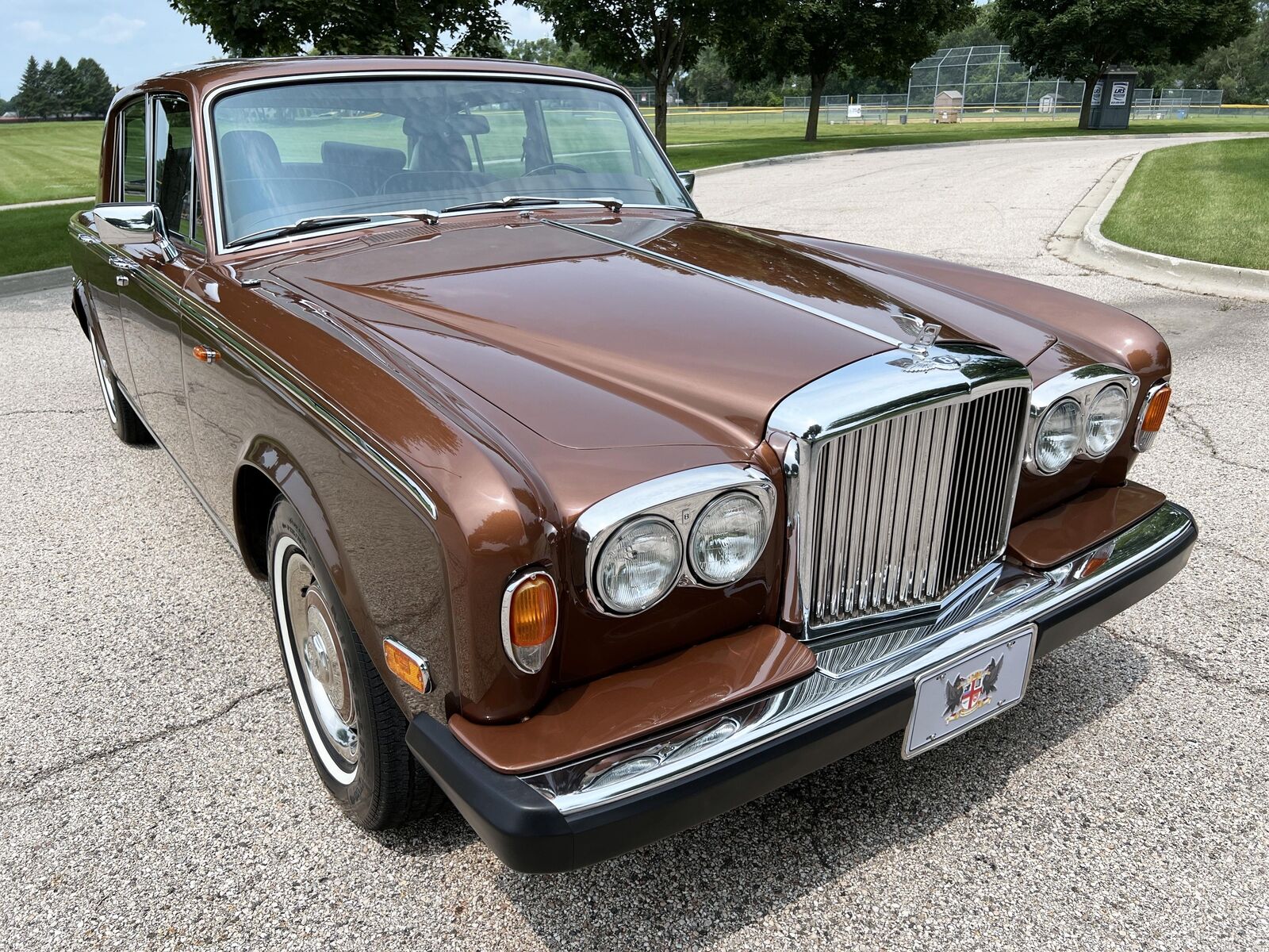 Rolls-Royce-Bentley-T2-1980-3