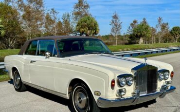 Rolls-Royce-Corniche-1973-15