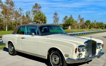 Rolls-Royce-Corniche-1973-18