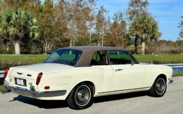 Rolls-Royce-Corniche-1973-27