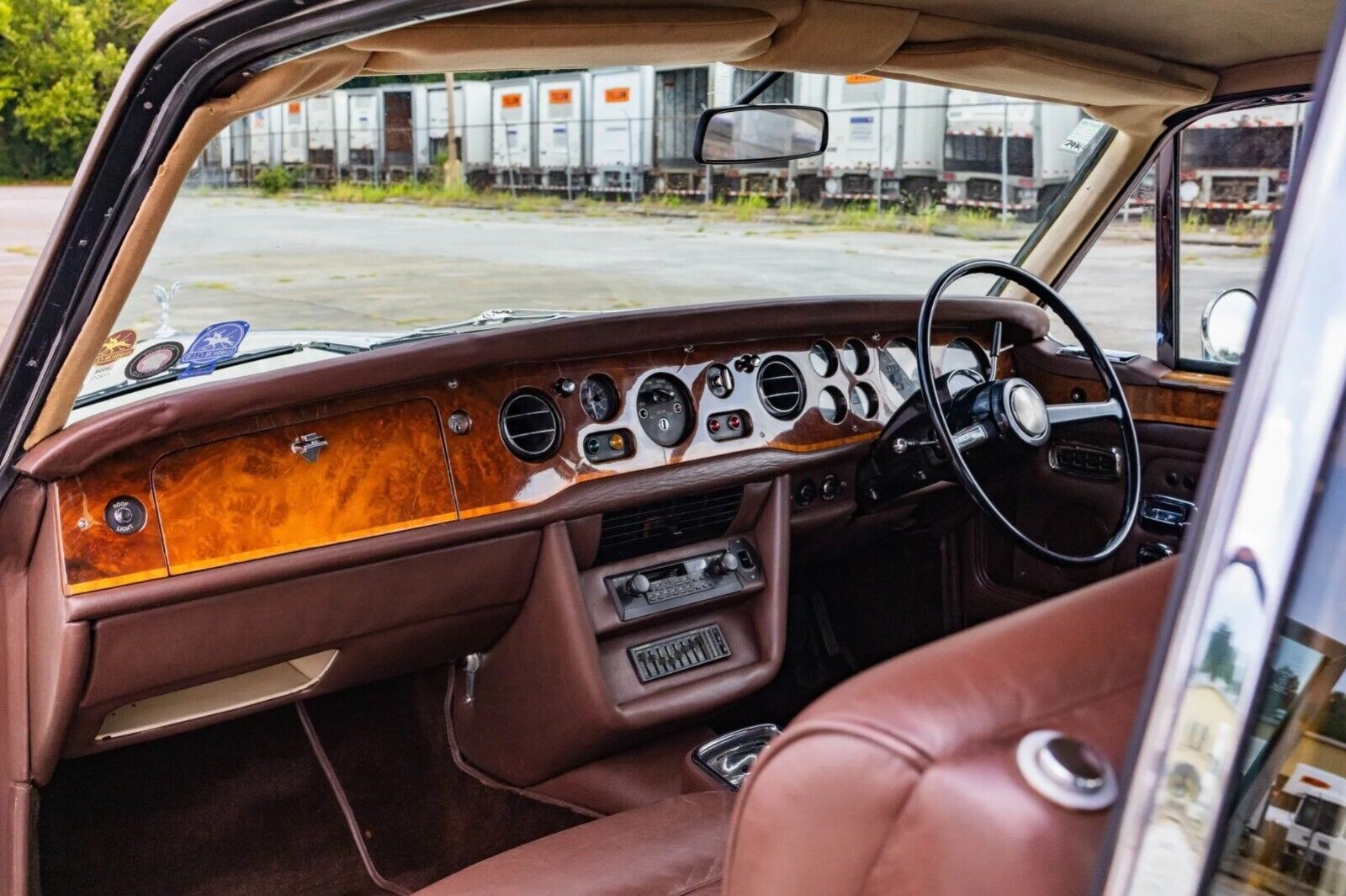 Rolls-Royce-Corniche-1973-34