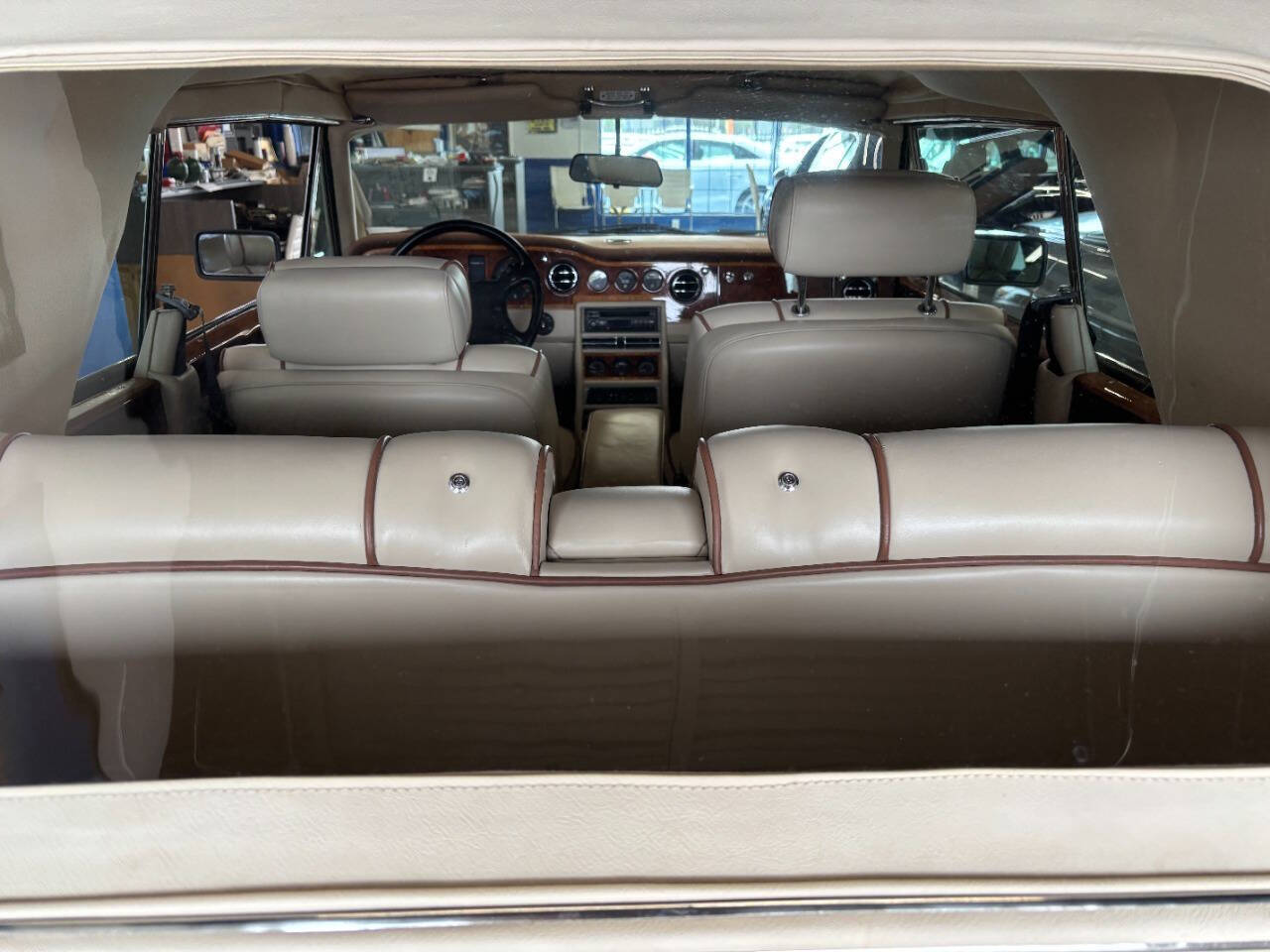 Rolls-Royce-Corniche-Cabriolet-1991-9