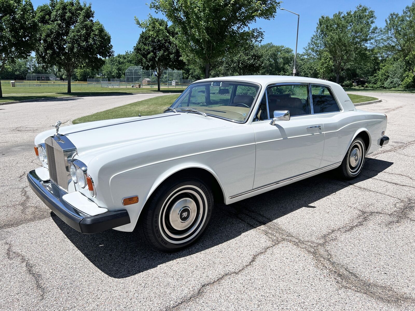 Rolls-Royce-Corniche-Coupe-1979-11