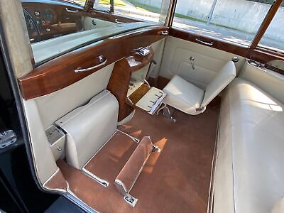 Rolls-Royce-Phantom-Limousine-1960-Black-Tan-135364-14