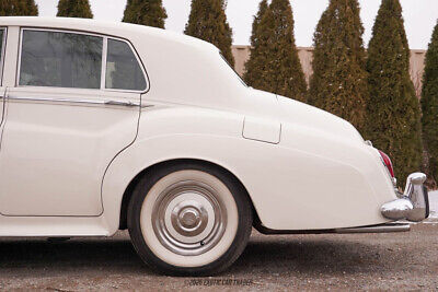 Rolls-Royce-Silver-Cloud-Berline-1964-White-Tan-154194-4