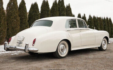 Rolls-Royce-Silver-Cloud-Berline-1964-White-Tan-154194-7