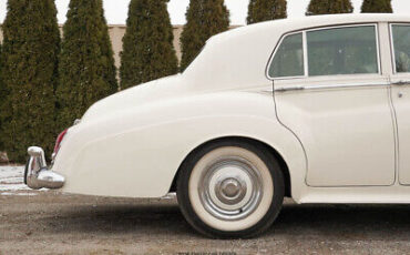 Rolls-Royce-Silver-Cloud-Berline-1964-White-Tan-154194-9