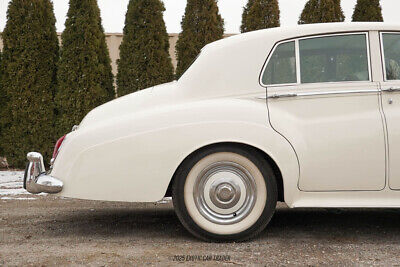 Rolls-Royce-Silver-Cloud-Berline-1964-White-Tan-154194-9