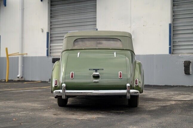 Rolls-Royce-Silver-Dawn-Drophead-Coupe-1952-Green-Tan-0-5