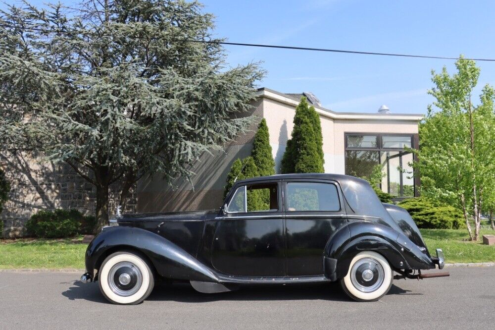 Rolls-Royce-Silver-Dawn-LHD-1951-Black-Tan-0-3