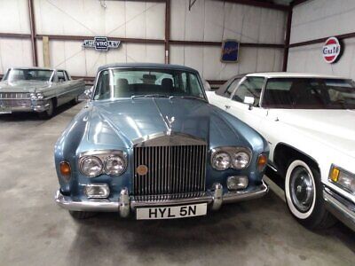 Rolls-Royce-Silver-Shadow-1975-1