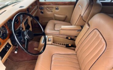 Rolls-Royce-Silver-Shadow-Berline-1980-Brown-Tan-89348-14