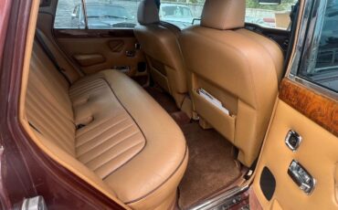 Rolls-Royce-Silver-Shadow-Berline-1980-Brown-Tan-89348-19