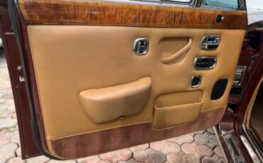 Rolls-Royce-Silver-Shadow-Berline-1980-Brown-Tan-89348-2