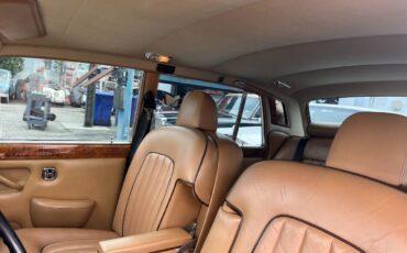 Rolls-Royce-Silver-Shadow-Berline-1980-Brown-Tan-89348-4