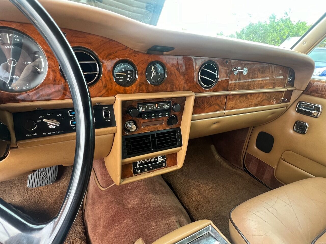 Rolls-Royce-Silver-Shadow-Berline-1980-Brown-Tan-89348-9