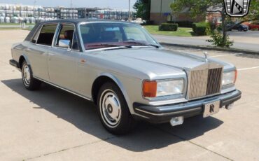 Rolls-Royce-Silver-SpiritSpurDawn-1986-7