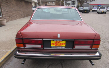 Rolls-Royce-Silver-SpiritSpurDawn-Berline-1982-2