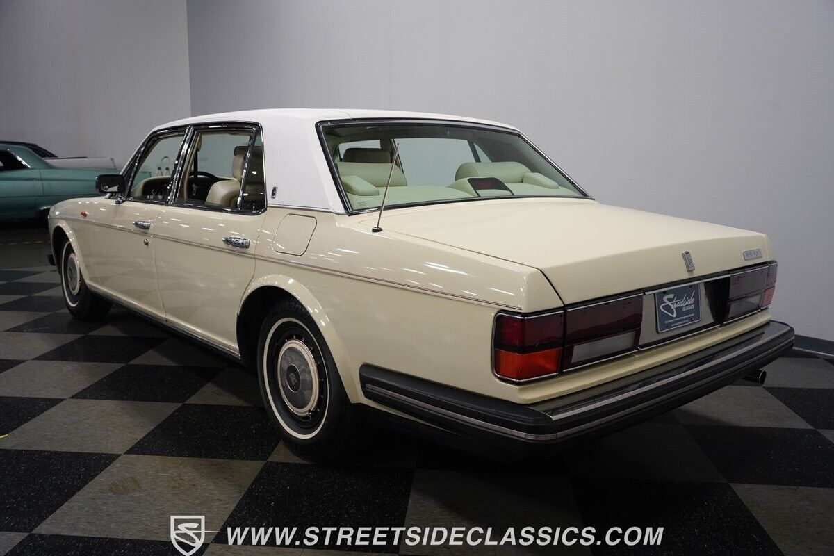 Rolls-Royce-Silver-SpiritSpurDawn-Berline-1991-11