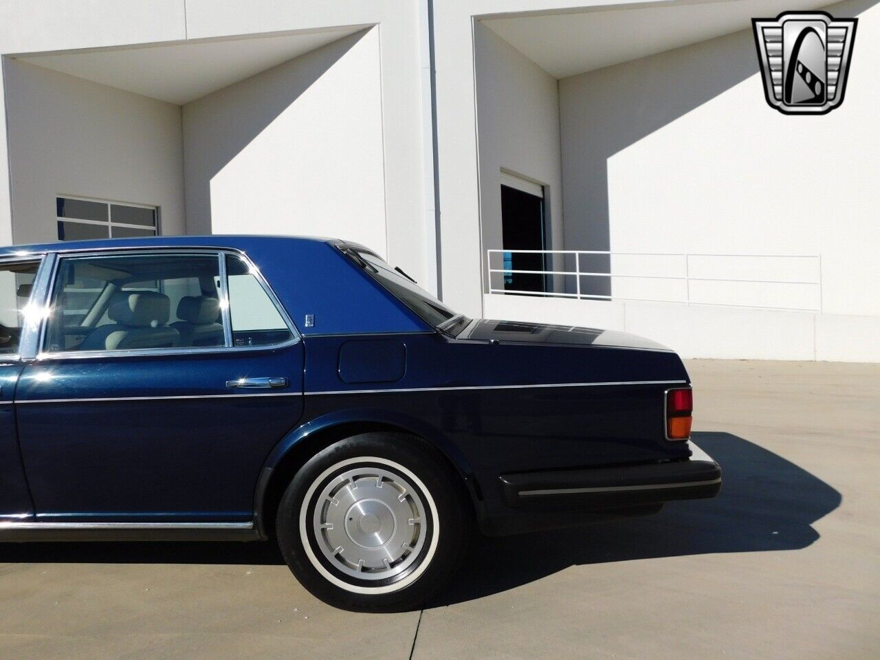 Rolls-Royce-Silver-Spur-Spirit-Berline-1990-Blue-Tan-72715-7