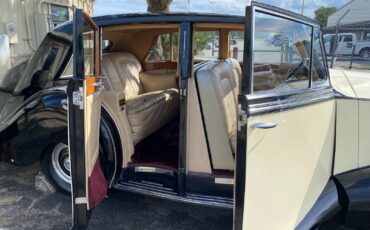 Rolls-Royce-Wraith-Limousine-1951-11