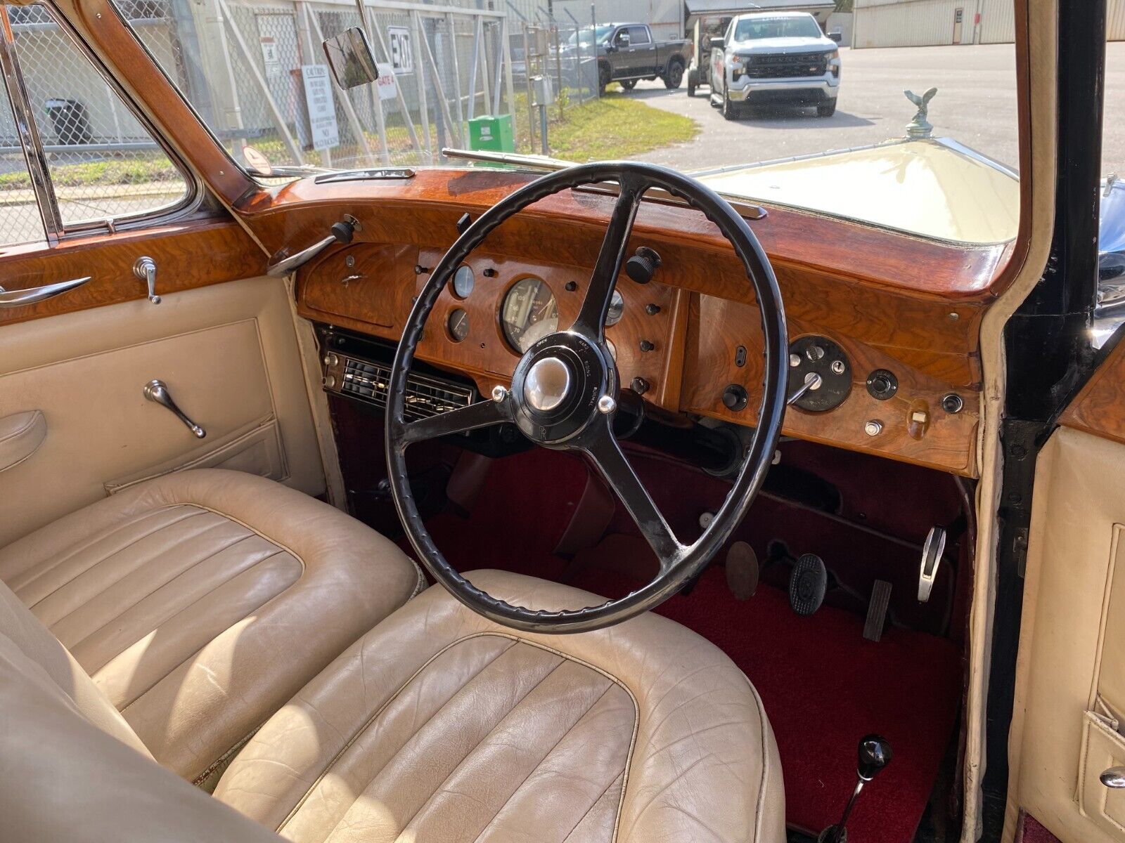 Rolls-Royce-Wraith-Limousine-1951-3