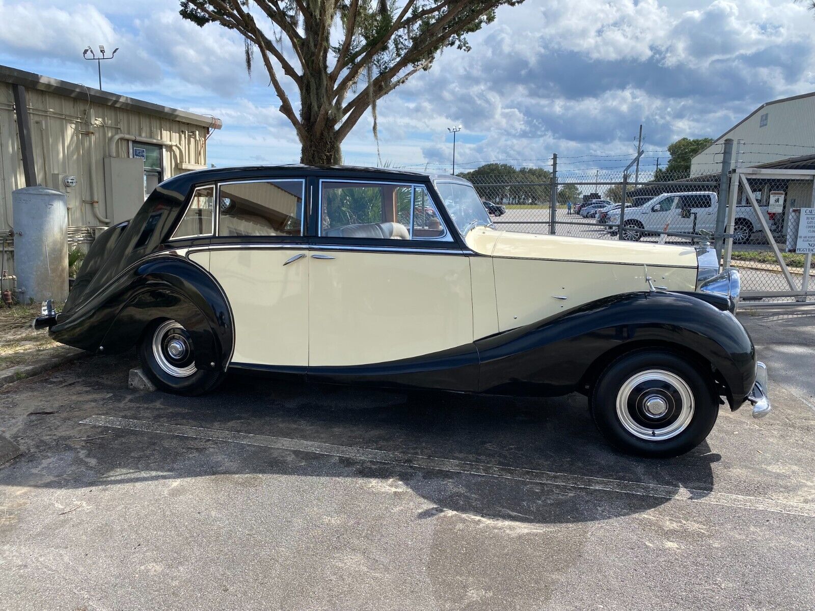 Rolls Royce Wraith Limousine 1951