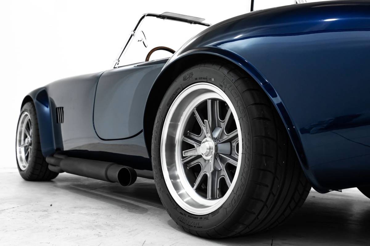 Shelby-Cobra-replica-1965-7