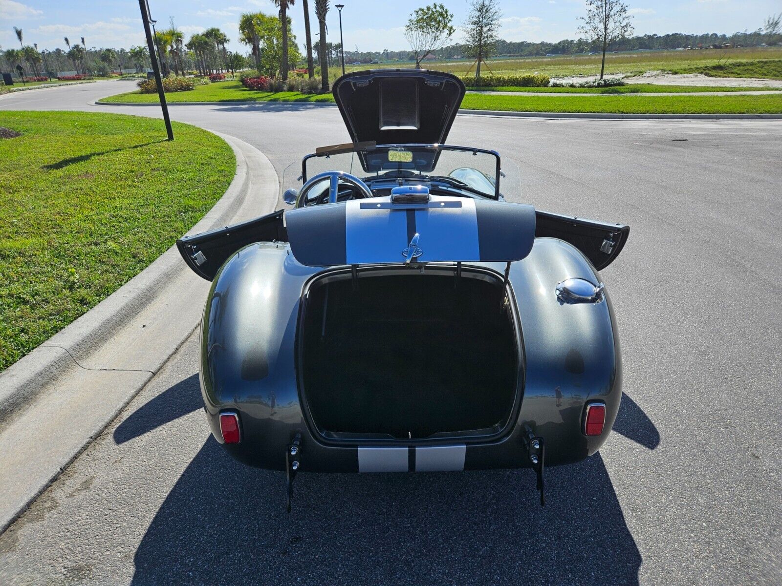 Shelby-Superformance-Cobra-427-Cabriolet-1965-13