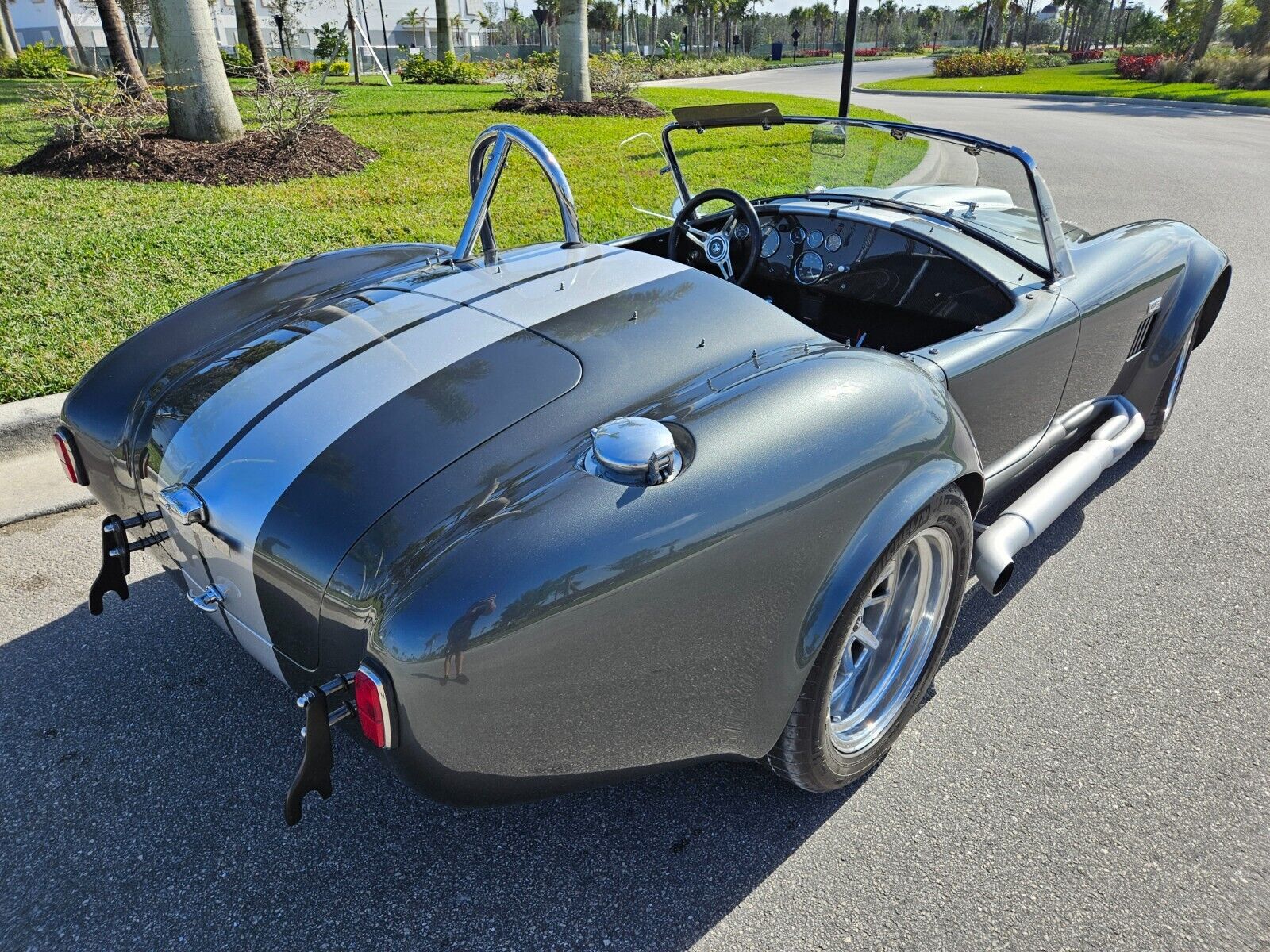 Shelby-Superformance-Cobra-427-Cabriolet-1965-17