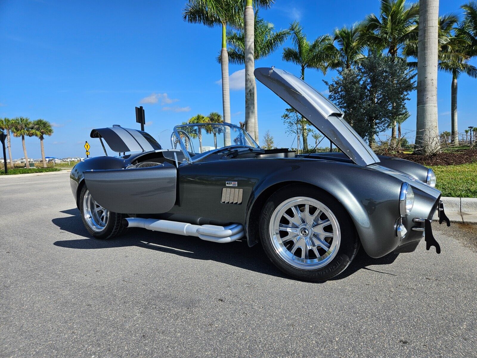 Shelby-Superformance-Cobra-427-Cabriolet-1965-2