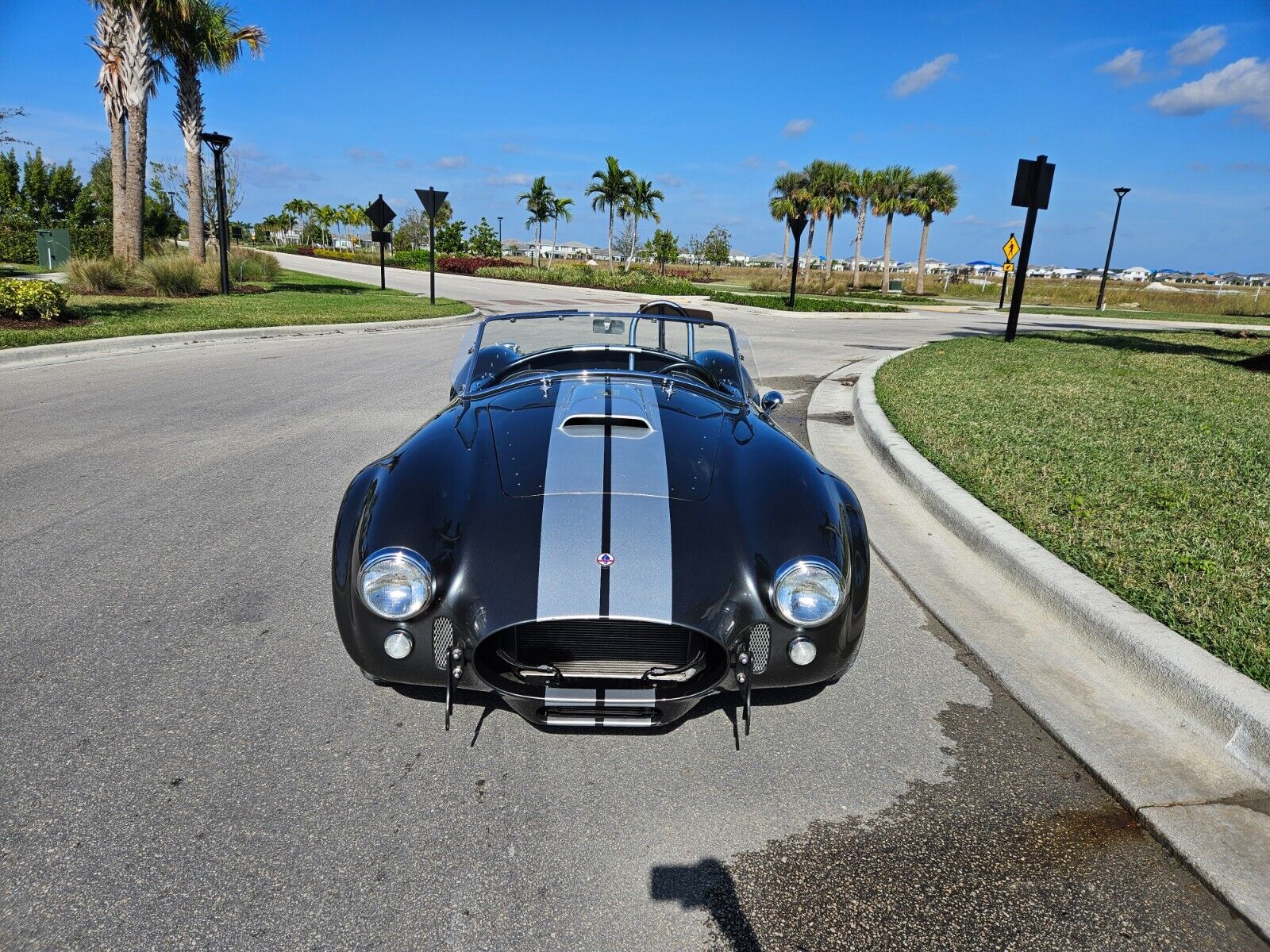 Shelby-Superformance-Cobra-427-Cabriolet-1965-4