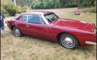 Studebaker-Avanti-Coupe-1964-5