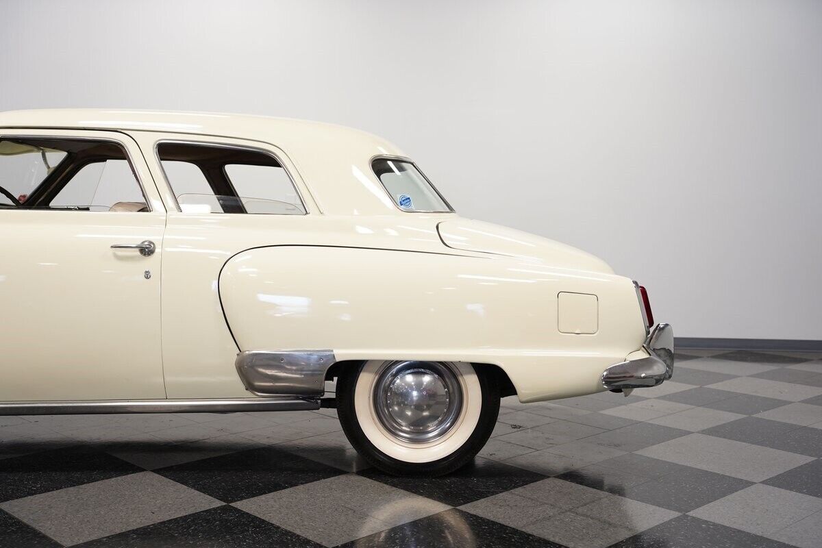 Studebaker-Champion-Coupe-1950-White-Gray-79508-25