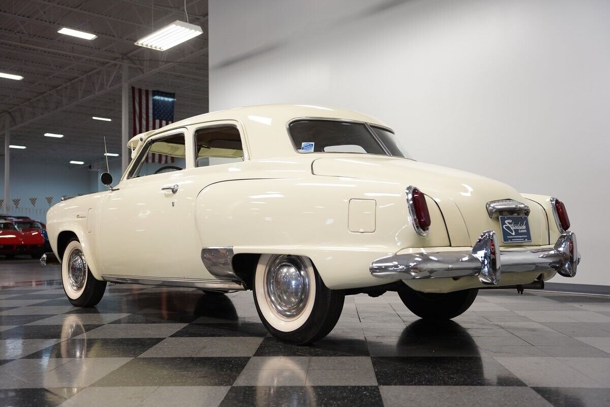 Studebaker-Champion-Coupe-1950-White-Gray-79508-26