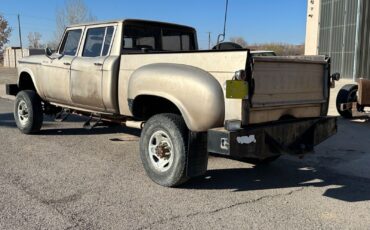 Studebaker-Crew-Cab-4x4-Pickup-1961-2