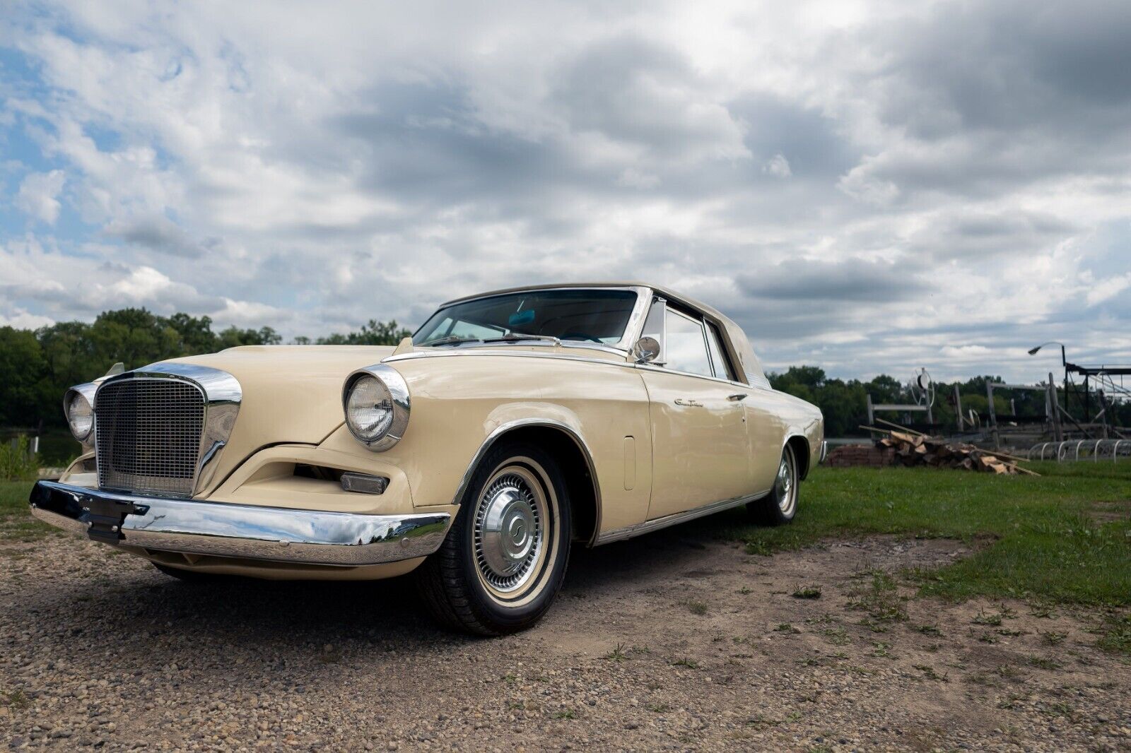 Studebaker-Hawk-Coupe-1962-3