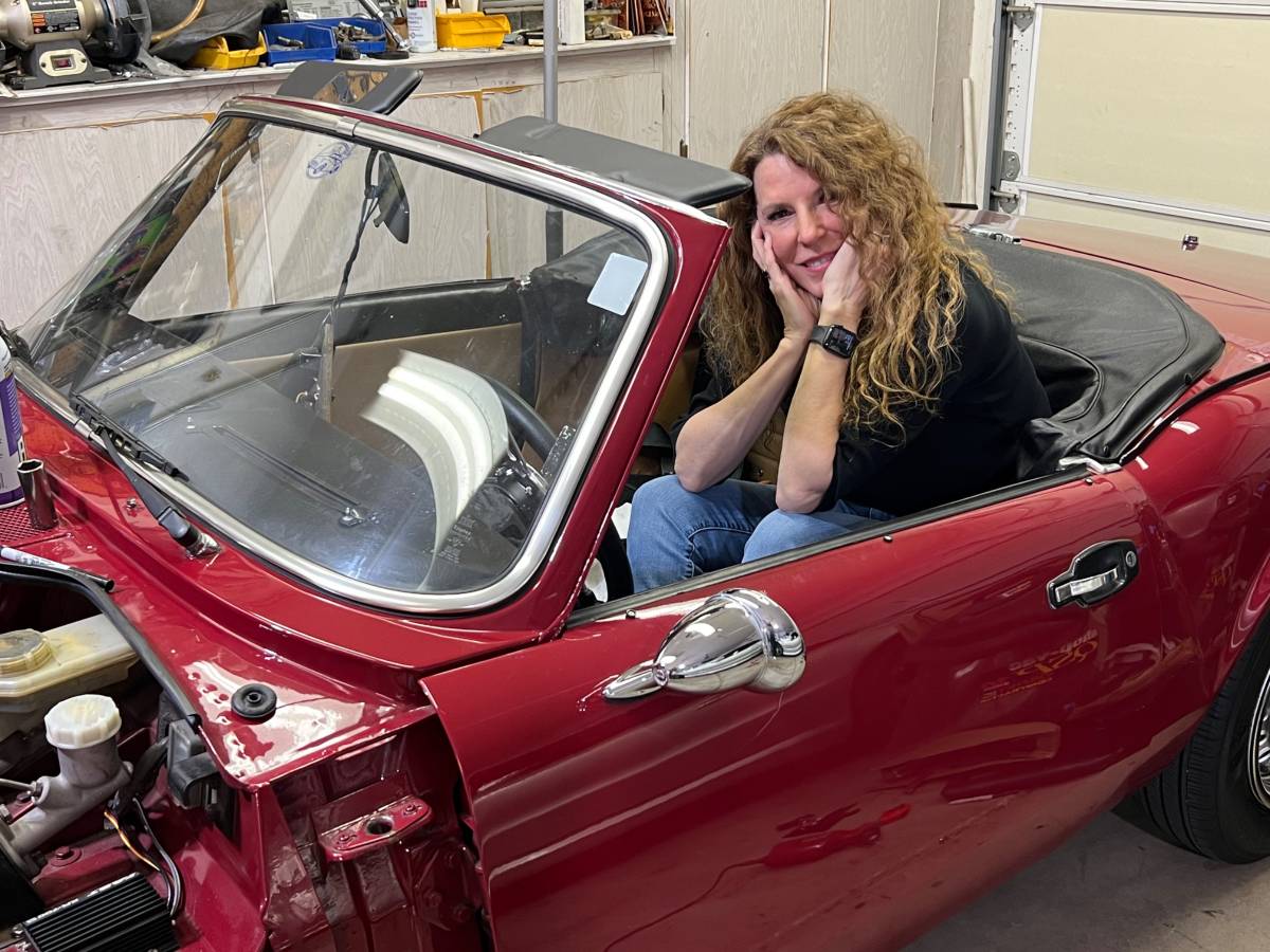 Triumph-Spitfire-1500-1979-red-198683-2