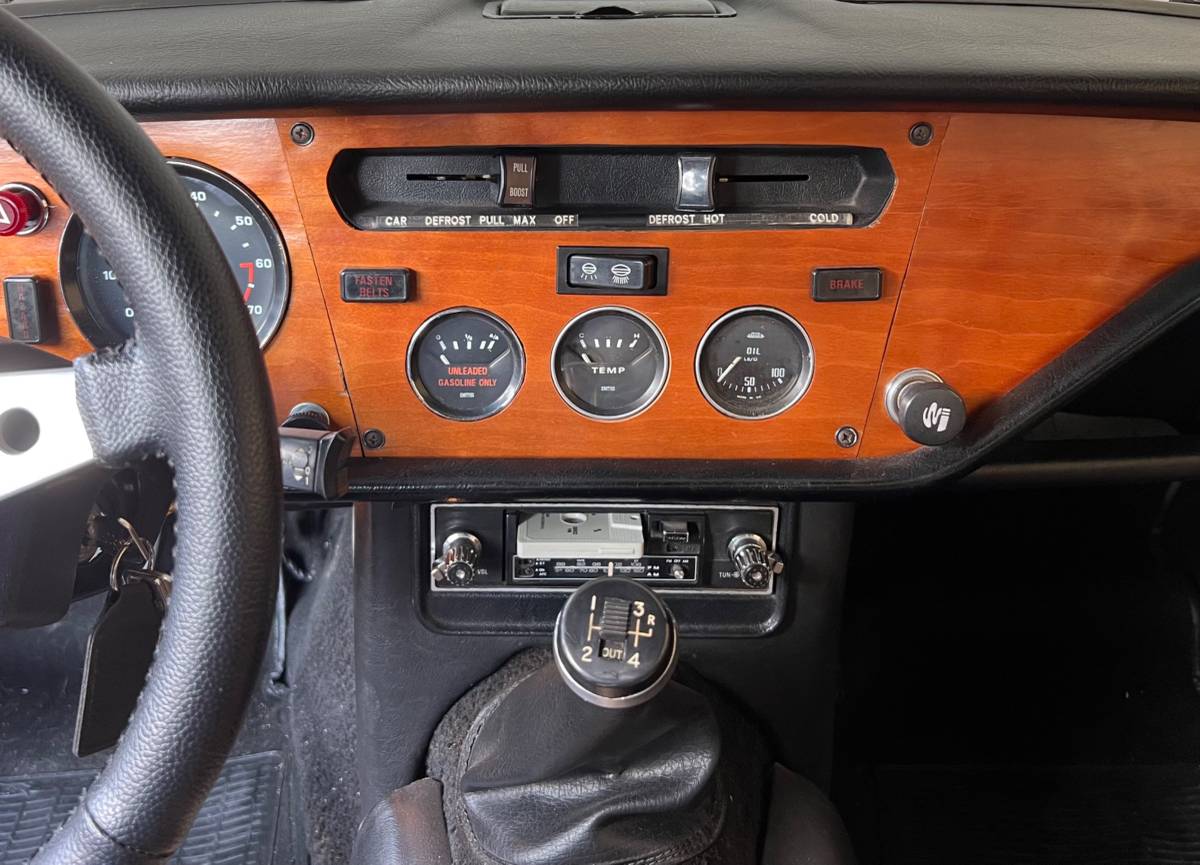 Triumph-Spitfire-1500-1979-red-198683-9