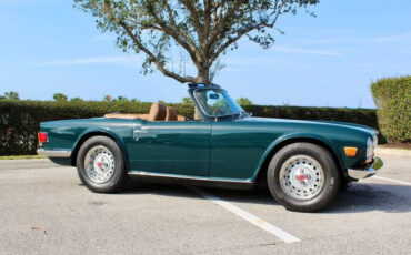 Triumph-TR-6-1970-2