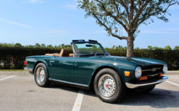 Triumph TR-6  year1}