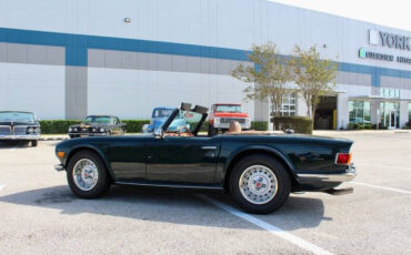 Triumph-TR-6-1970-9