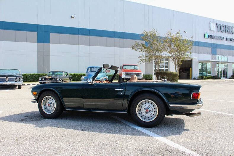 Triumph-TR-6-1970-9